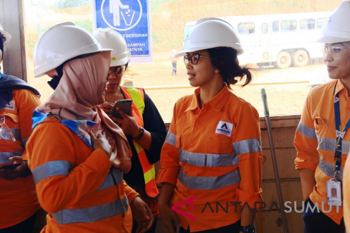 Ada 494 karyawan perempuan di tambang emas Martabe