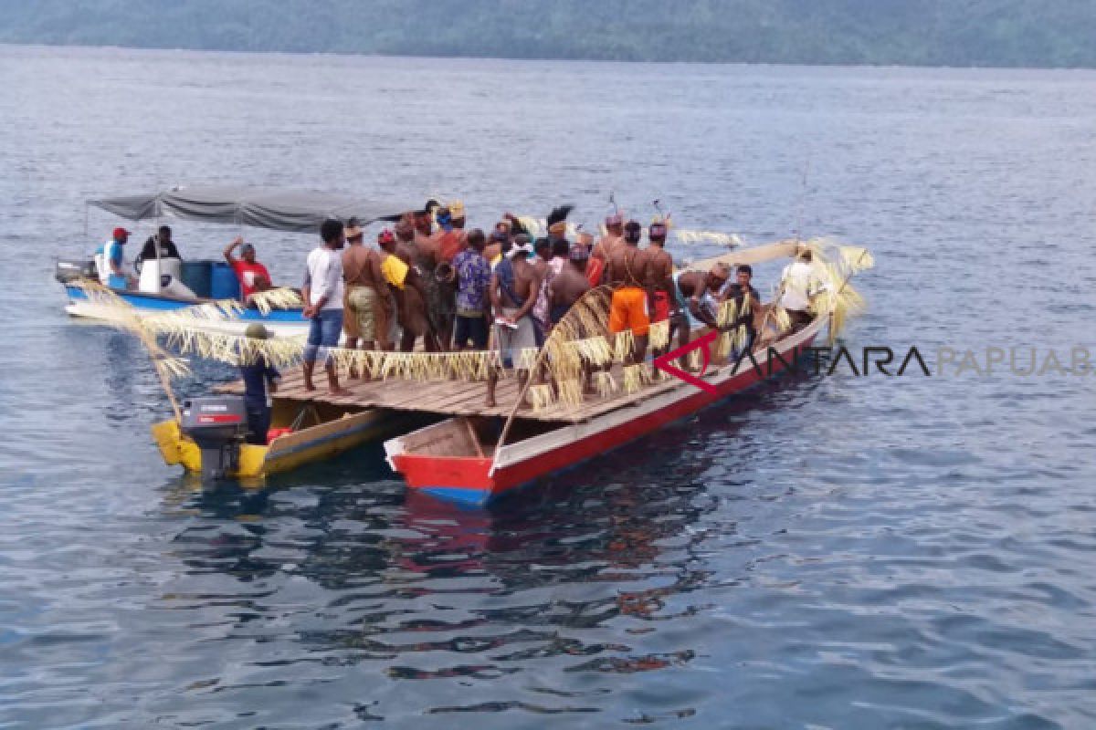 Masyarakat Raja Ampat  Deklarasi Kawasan Perikanan Adat