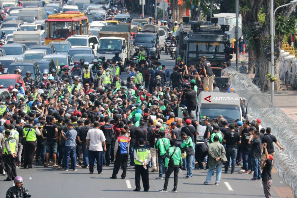 Pengemudi Daring Desak Pergub yang Melindungi Hak-haknya