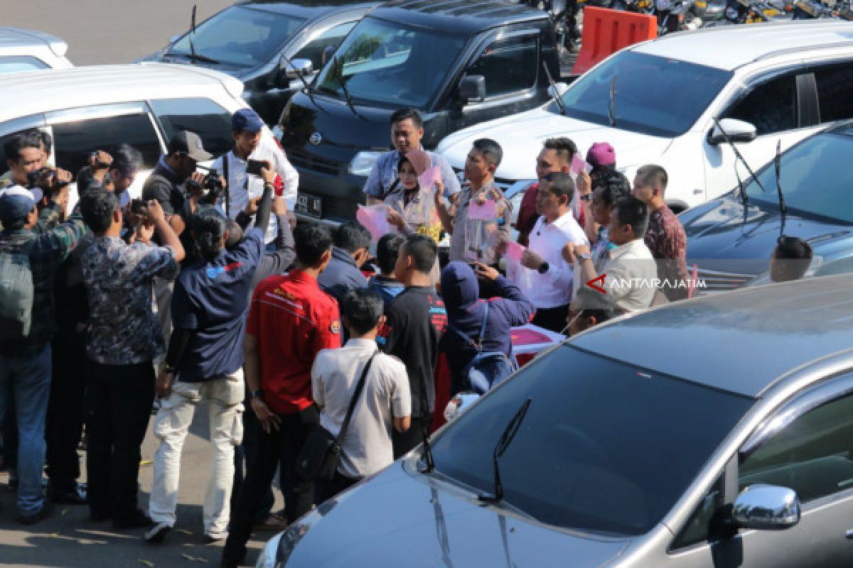 Polisi Ungkap Penyelundupan Belasan Mobil Kredit