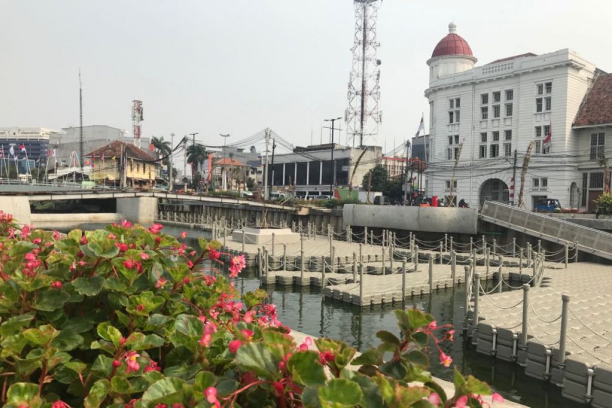 Kali Besar Kota Tua Jakarta kini mirip Cheonggyecheon di Seoul