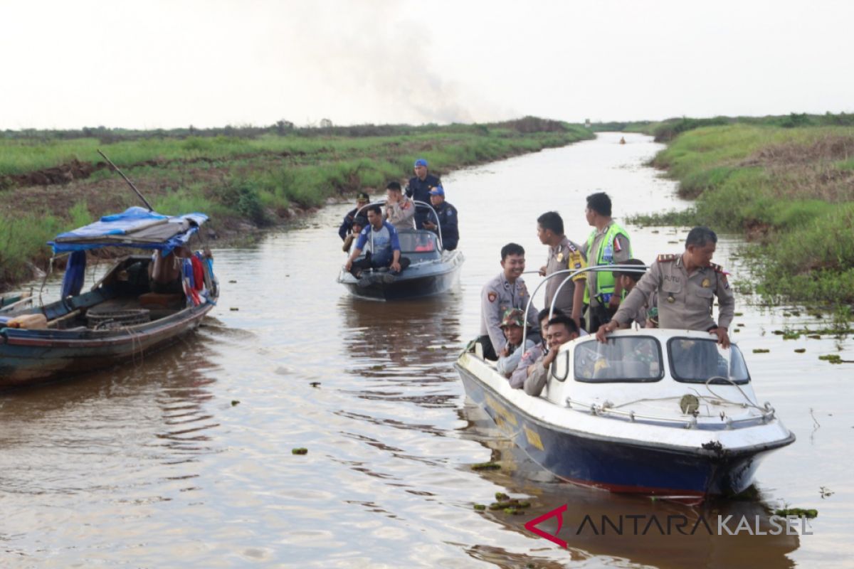 Pelaku penyetruman ikan melarikan diri terpantau patroli polisi