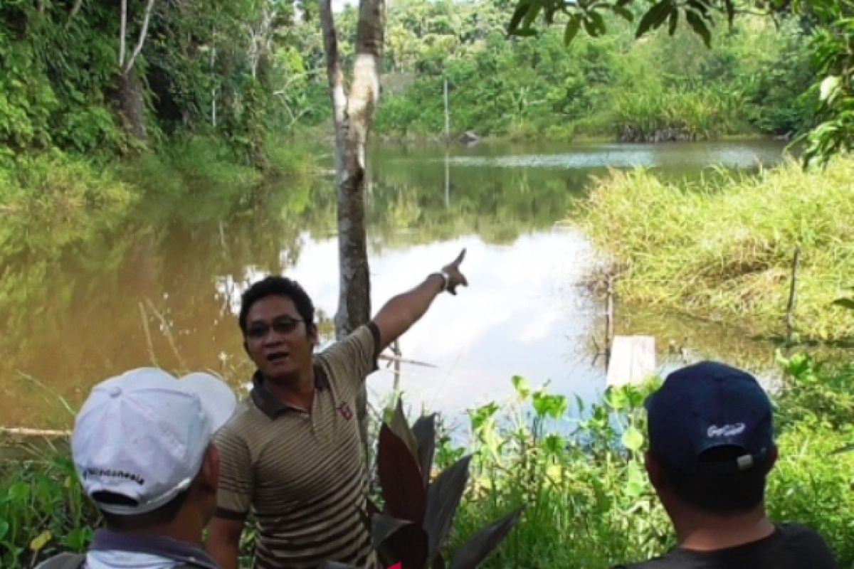 Tim Gerbangmas Mahakam Ulu survei sumber air bersih