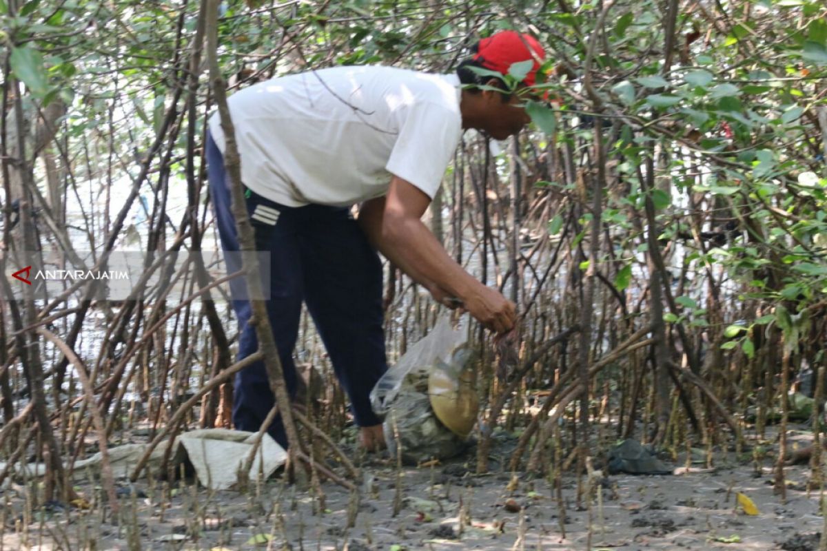 Komunitas Nol Sampah Ajak Warga Surabaya Diet Plastik