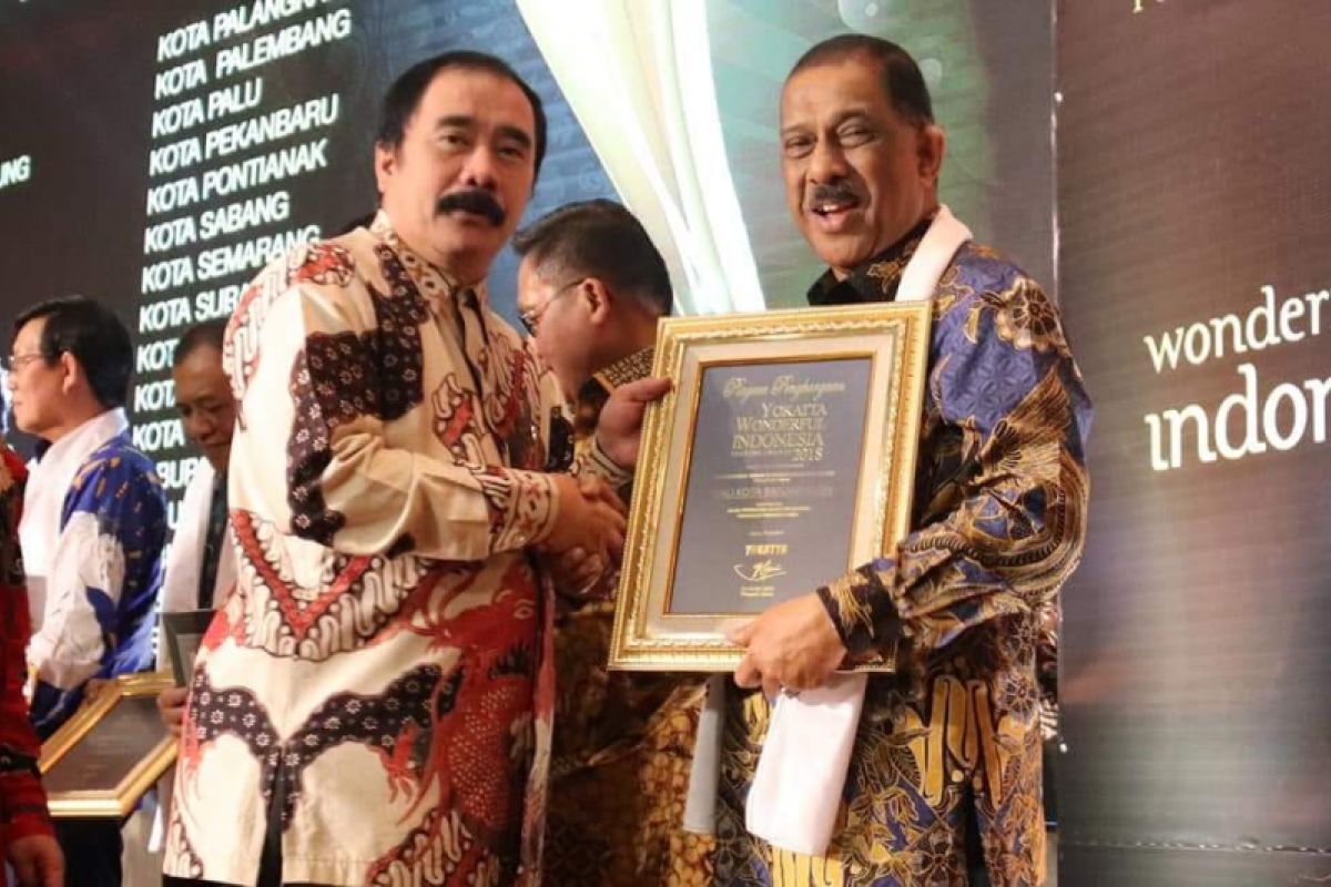 Pemkot Ambon terima penghargaan YOWITA 2018