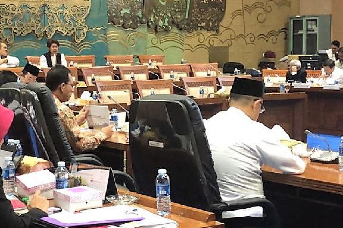 Anggota DPR perjuangkan penyelesaian masalah listrik perbatasan