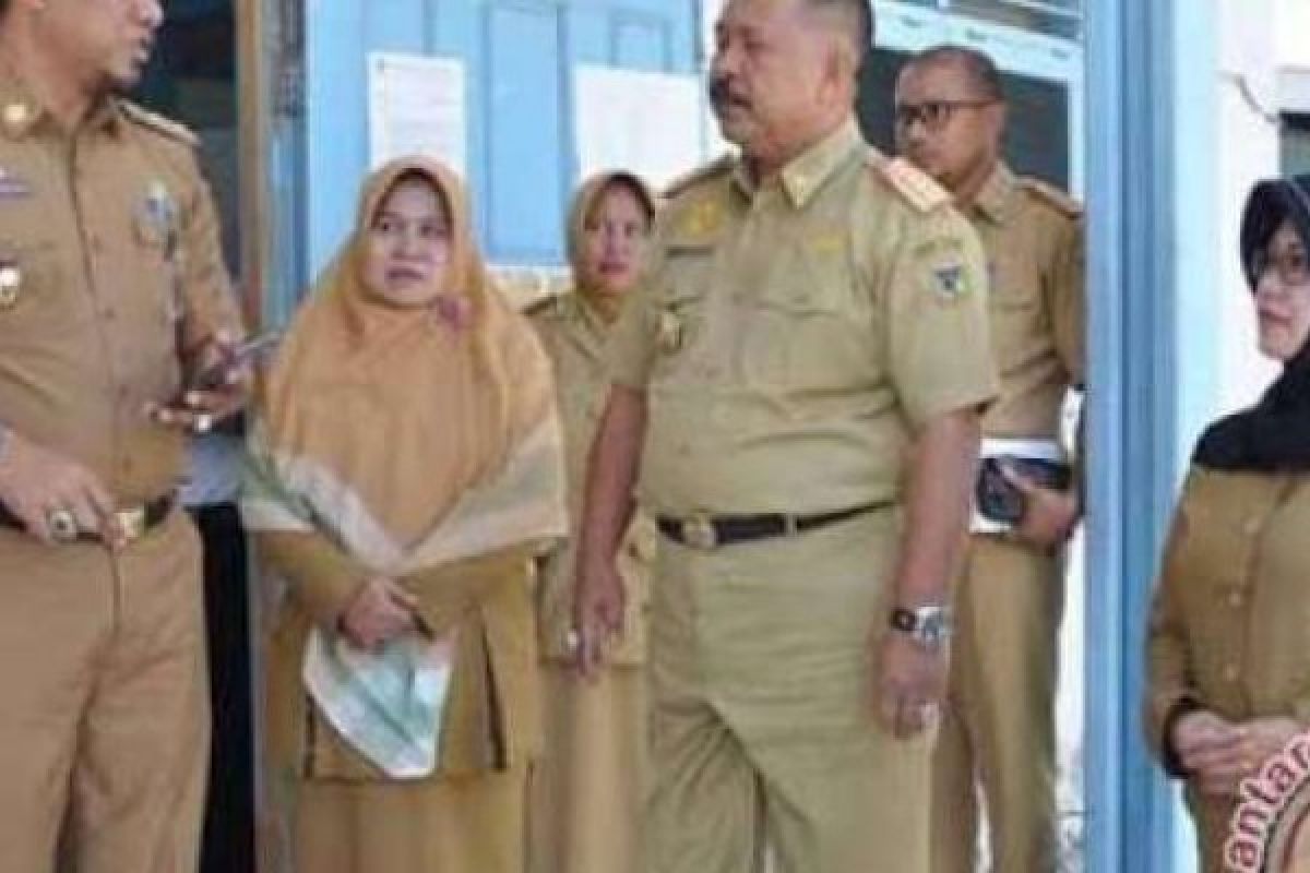 Anggaran Defisit Rp1,4 Triliun, Bupati Bengkalis Tegaskan Takkan Rumahkan Honorer