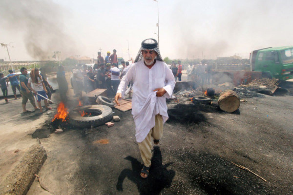 Irak sesalkan pembakaran Konsulat Iran di Basra oleh pemrotes