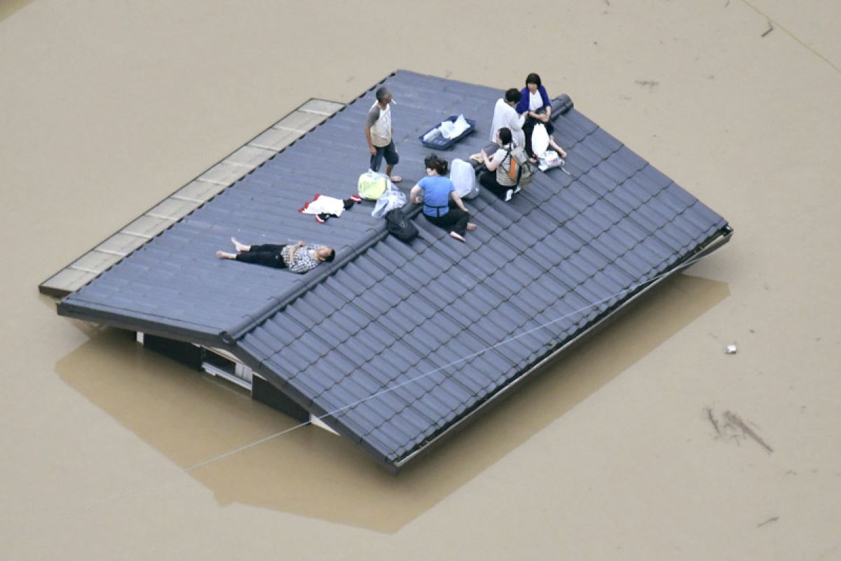 Sedikitnya 64 orang meninggal di Jepang setelah hujan hebat