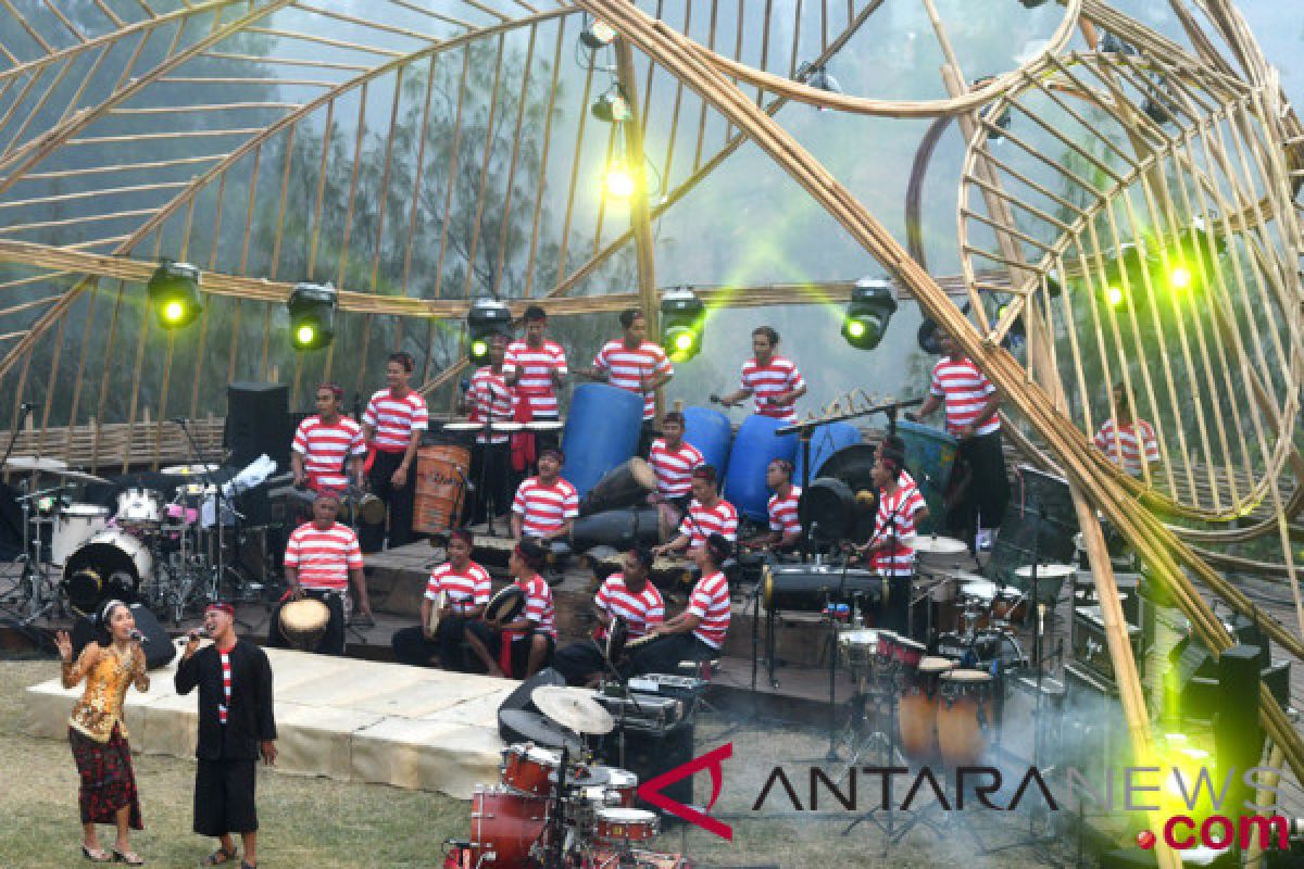 Ribuan pengunjung padati Jazz Gunung Bromo