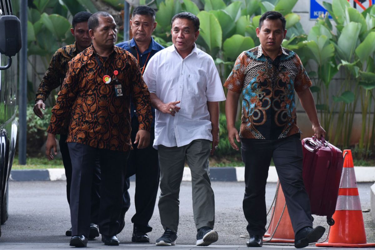 Gubernur Aceh tiba di KPK jalani pemeriksaan