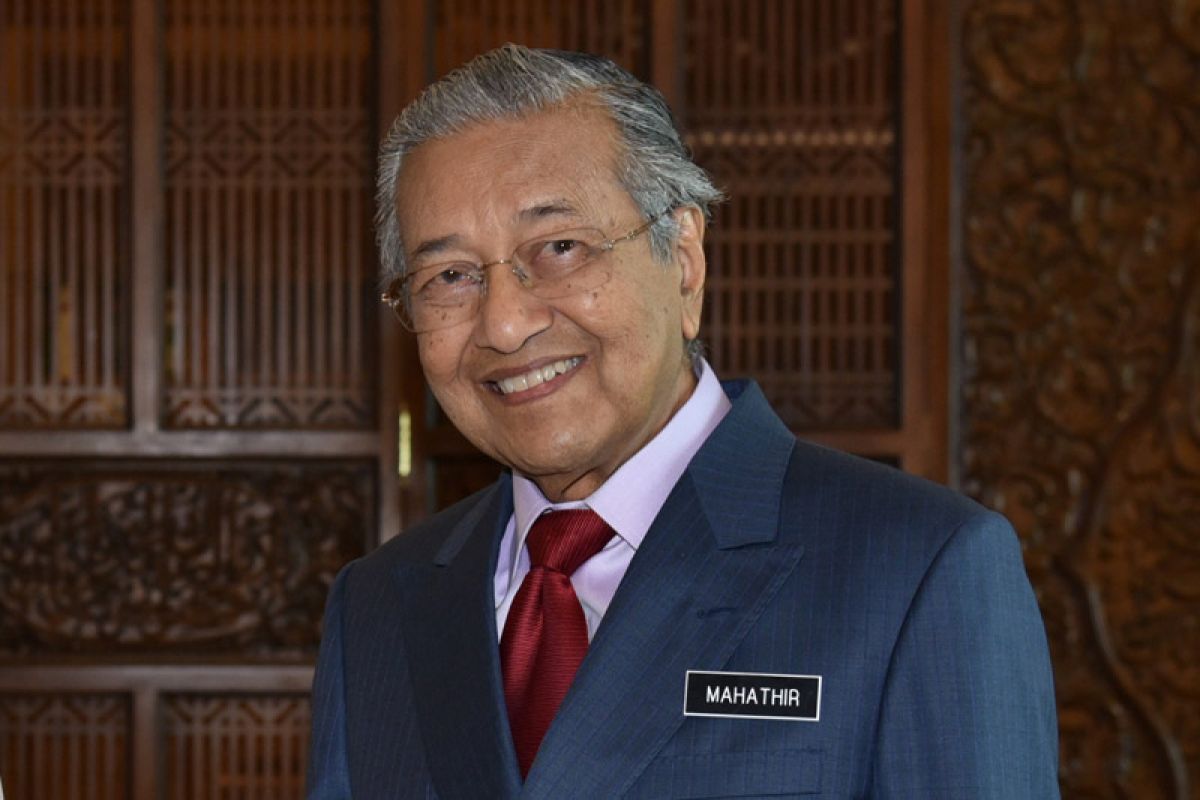 Mahathir "open house" Hari Raya pertama