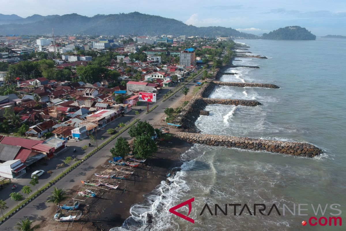 BMKG peringatkan gelombang tinggi perairan barat Lampung