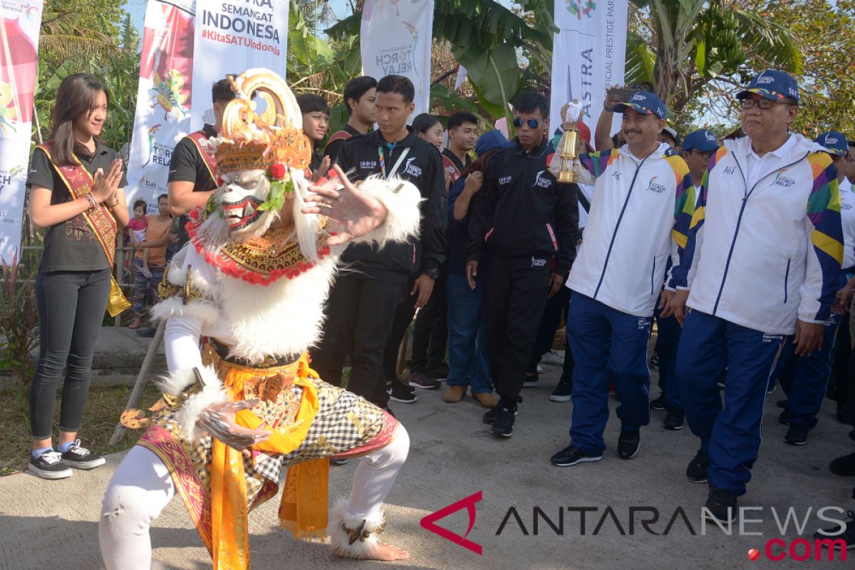 Balinese enthusiastically welcome Asian Games torch relay