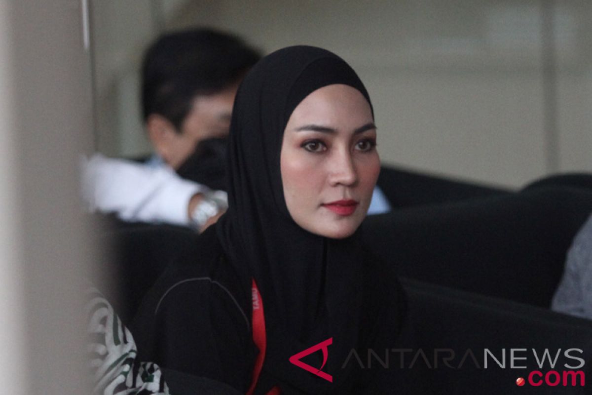 Steffy klaim belum menikah dengan Gubernur Aceh
