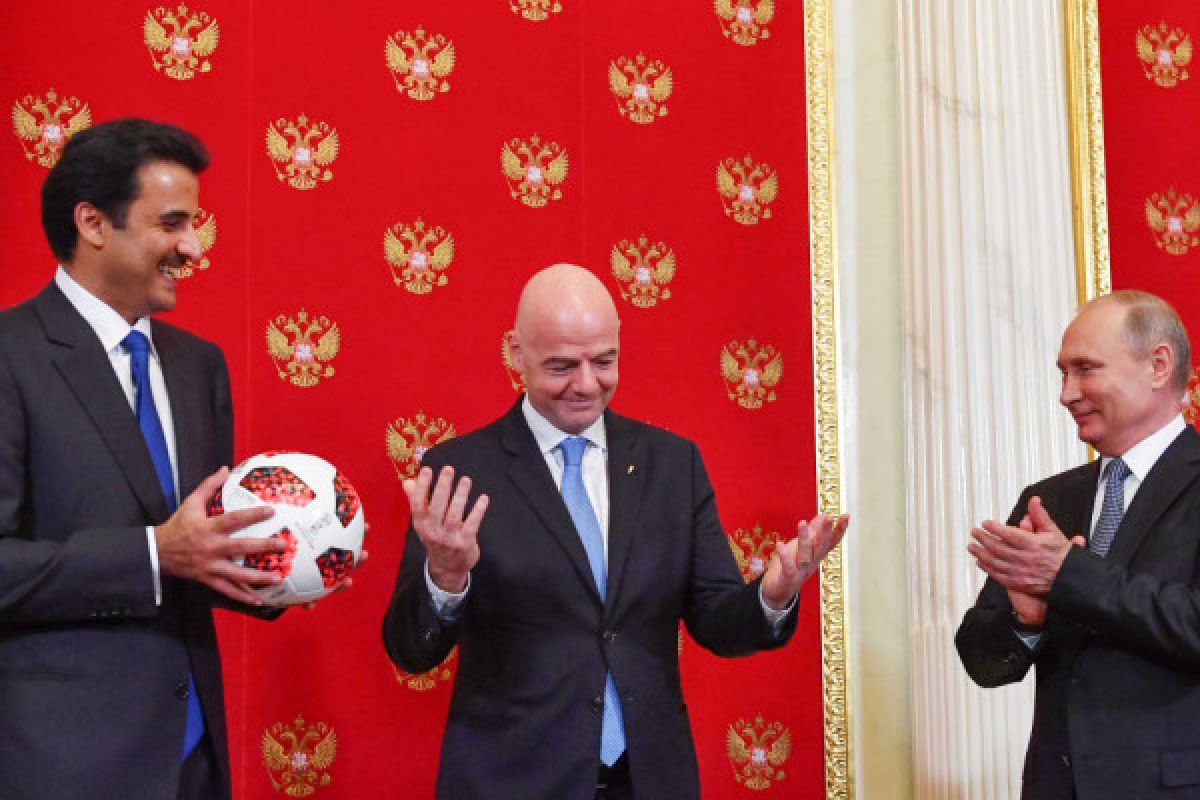 Rusia serahkan tanggung jawab tuan rumah Piala Dunia 2022 kepada Qatar