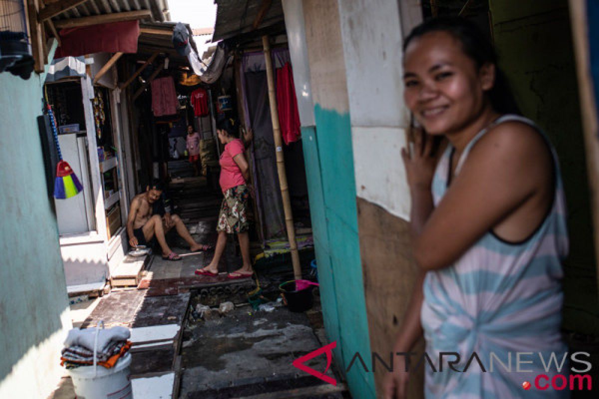 Indonesia manages to lower poverty rate