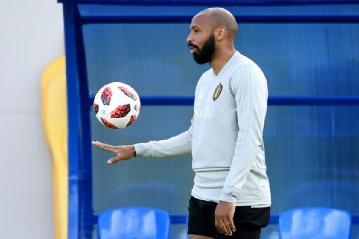 Thierry Henry dampingi Roberto Martinez di Timnas Belgia