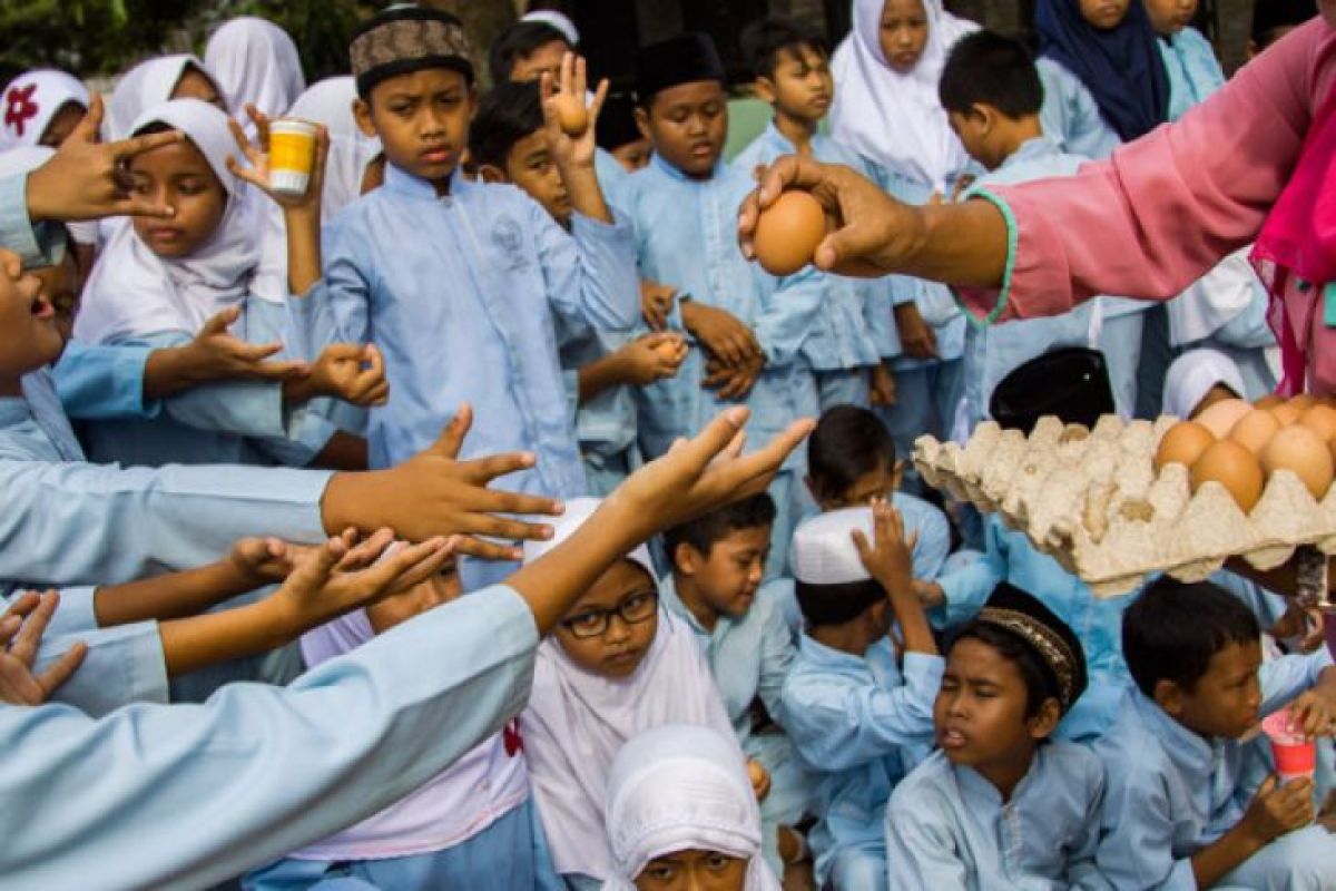 Menghitung potensi tinggi badan anak berdasarkan tinggi orang tua