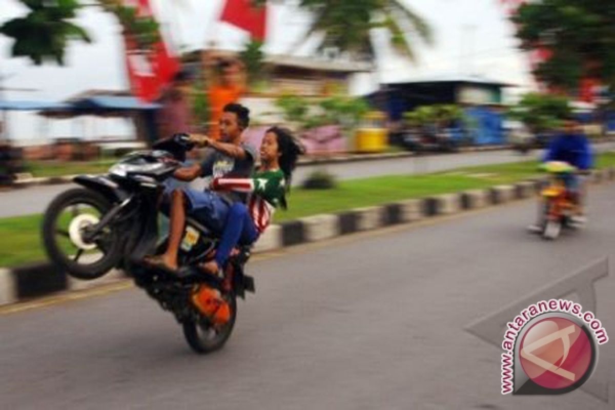 Balap liar jelas melanggar aturan lalu lintas