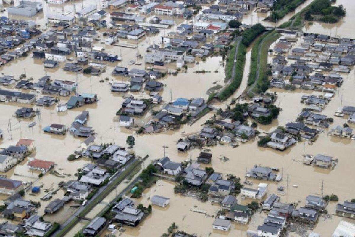 800.000 orang Pulau Kyushu diminta mengungsi karena hujan lebat