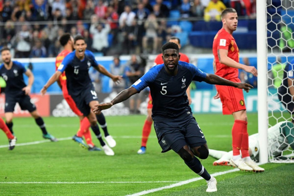 Tandukan Umtiti bawa Perancis ke final Piala Dunia