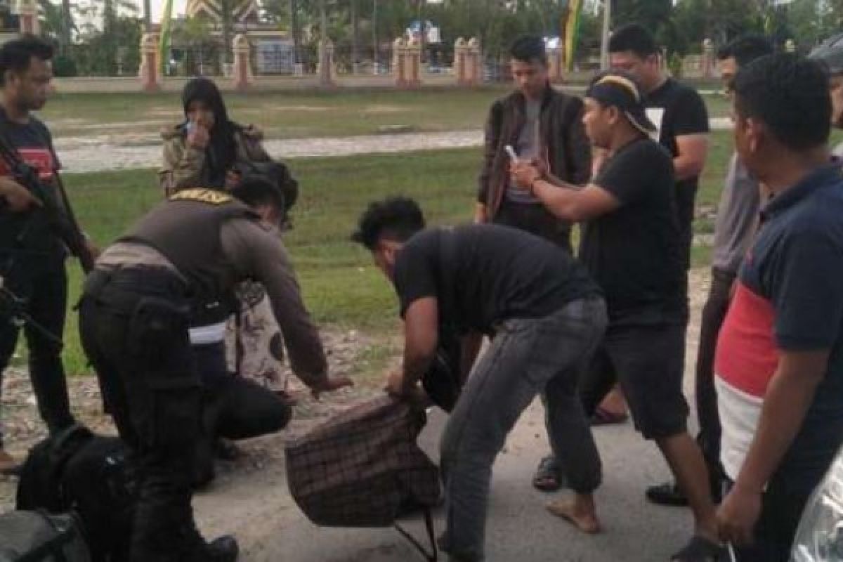 BNN Riau Amankan Sabu 10 Kg, Pelaku Sepasang Ditangkap di Depan Polres Siak