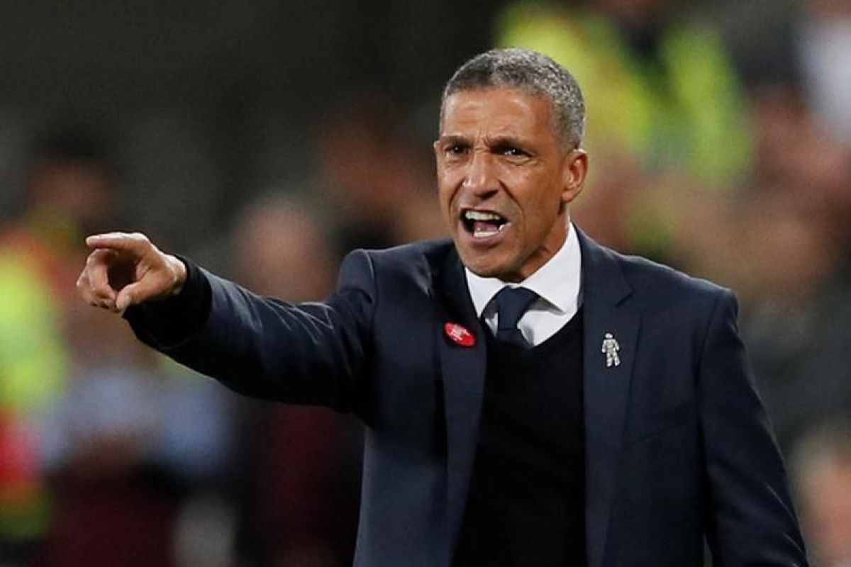 Hadapi Southampton, Hughton sebut Andone akan buat debut untuk  Brighton