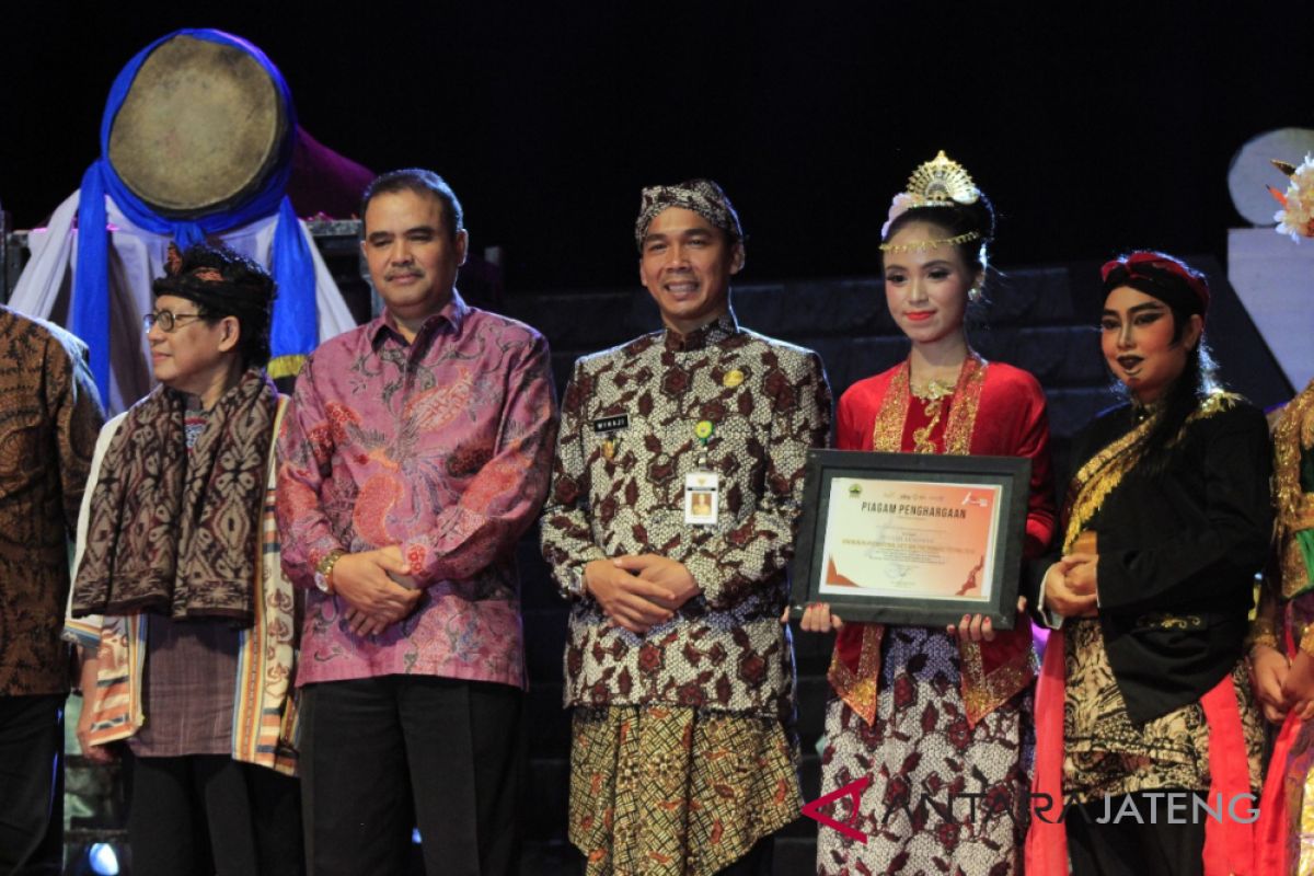 Lestarikan seni budaya, Batang raih penghargaan penyelenggara IAPF 2019