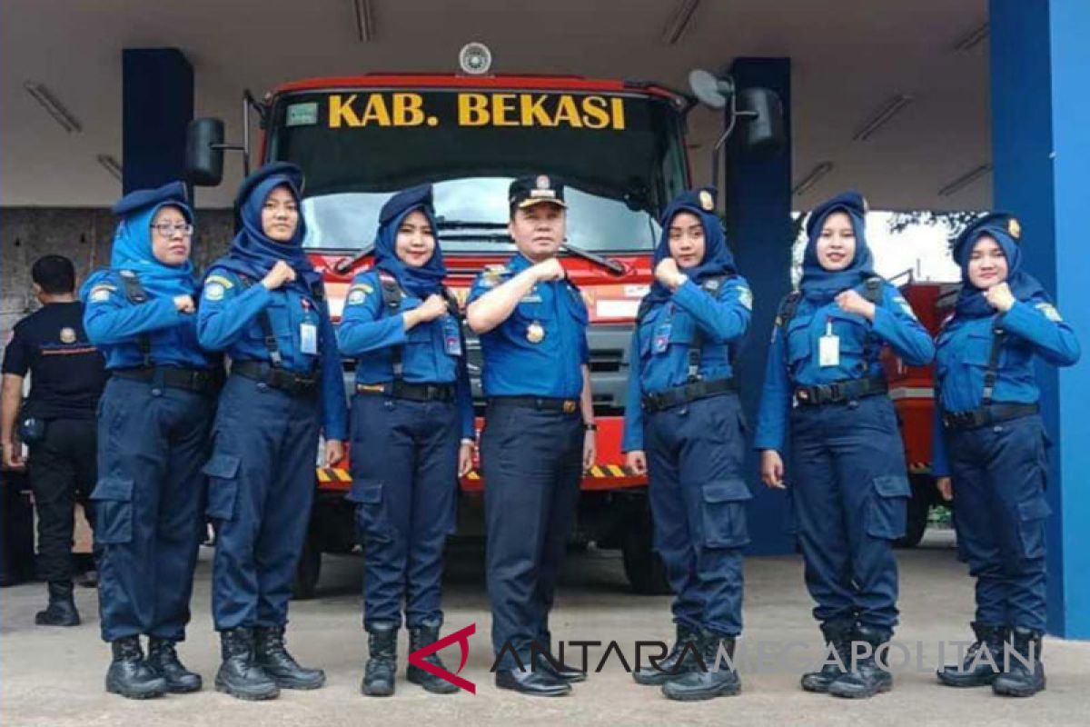 Empat mobil damkar Bekasi siaga saat Asean Games