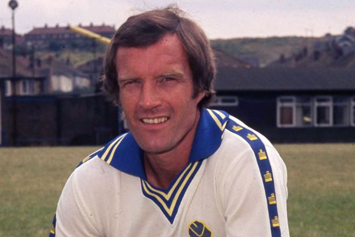 Selamat jalan legenda Leeds United Paul Madeley