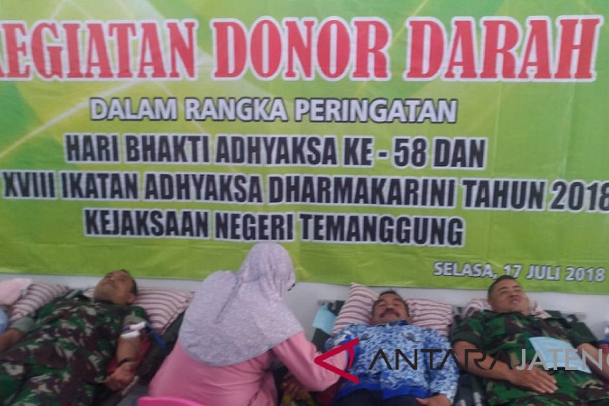 Donor darah warnai Hari Bhakti Adhyaksa Temanggung