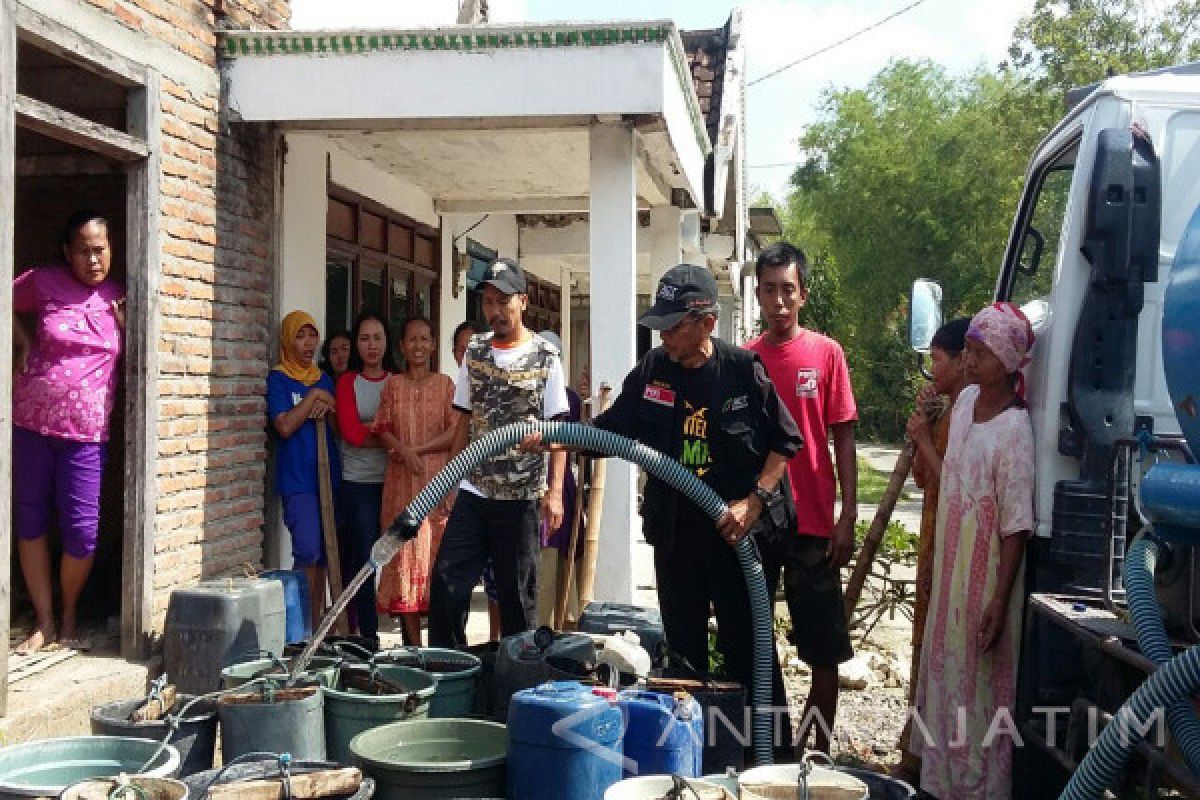 Sejumlah Desa di Bojonegoro Kesulitan Air Bersih