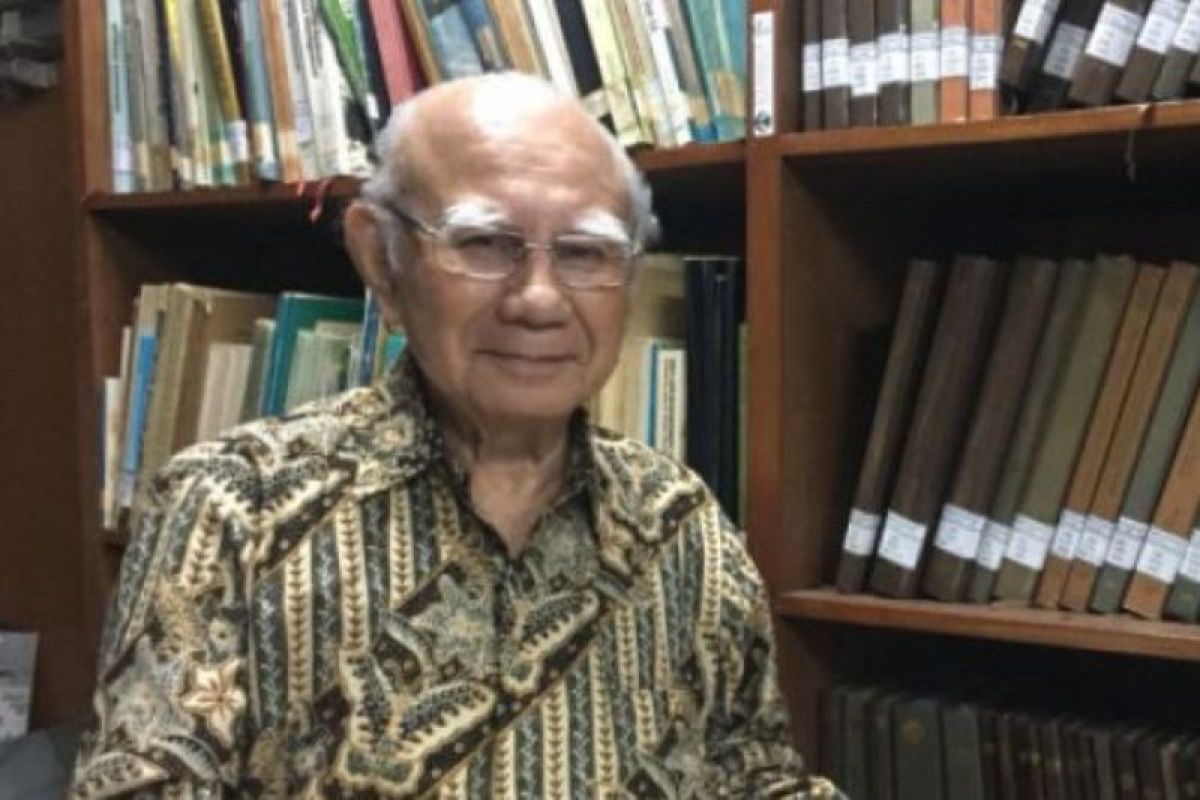 Emil Salim sebut SATU Indonesia Awards jaring pejuang kemanusiaan