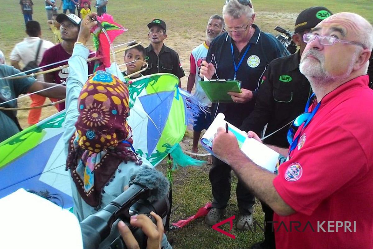 Parade layang-layang Natuna semarak diikuti 7 negara