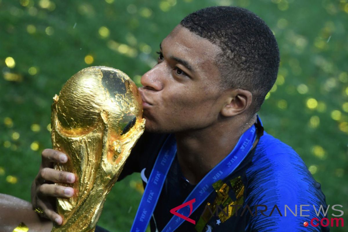 Mbappe dikabarkan berkencan dengan Miss France 2017, siapa dia?