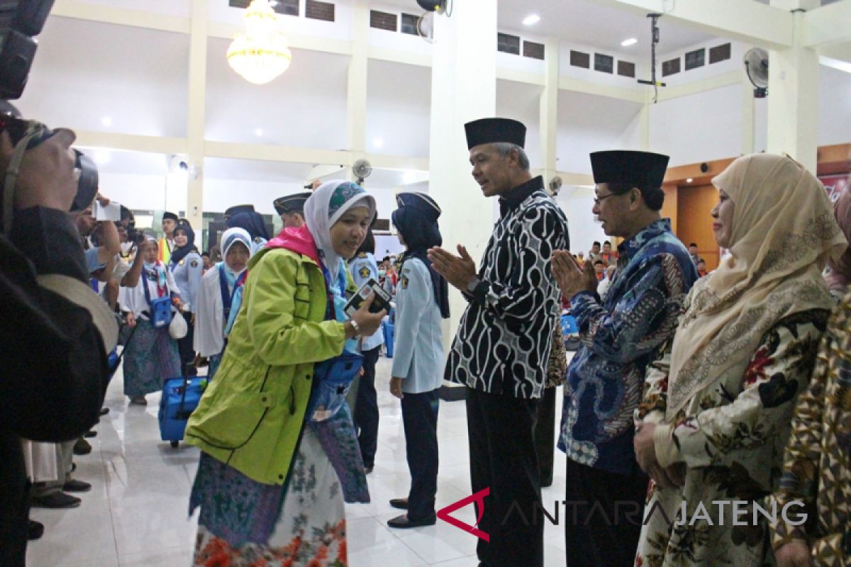 Gubernur: Embarkasi Surakarta jaga kualitas layanan terbaik