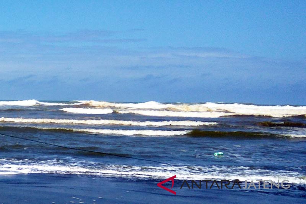 BMKG: Gelombang laut selatan Jateng masih tinggi