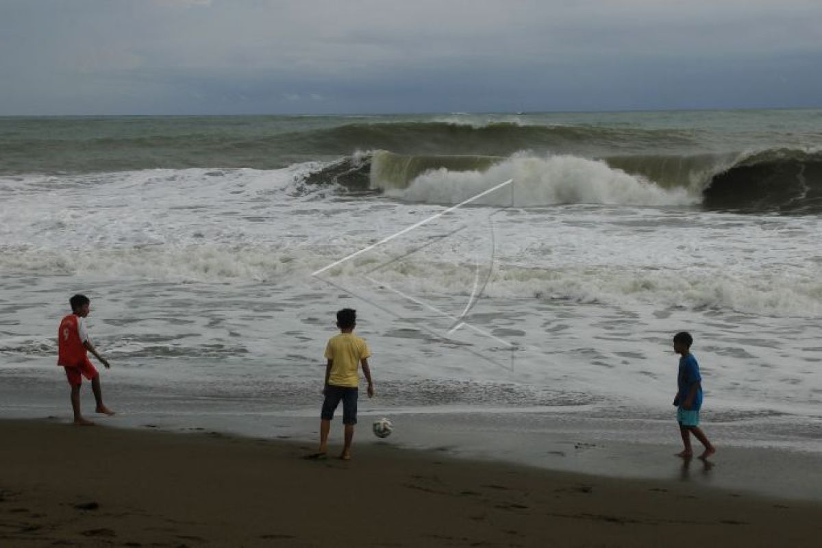 Nelayan Aceh waspadai angin kencang-gelombang tinggi