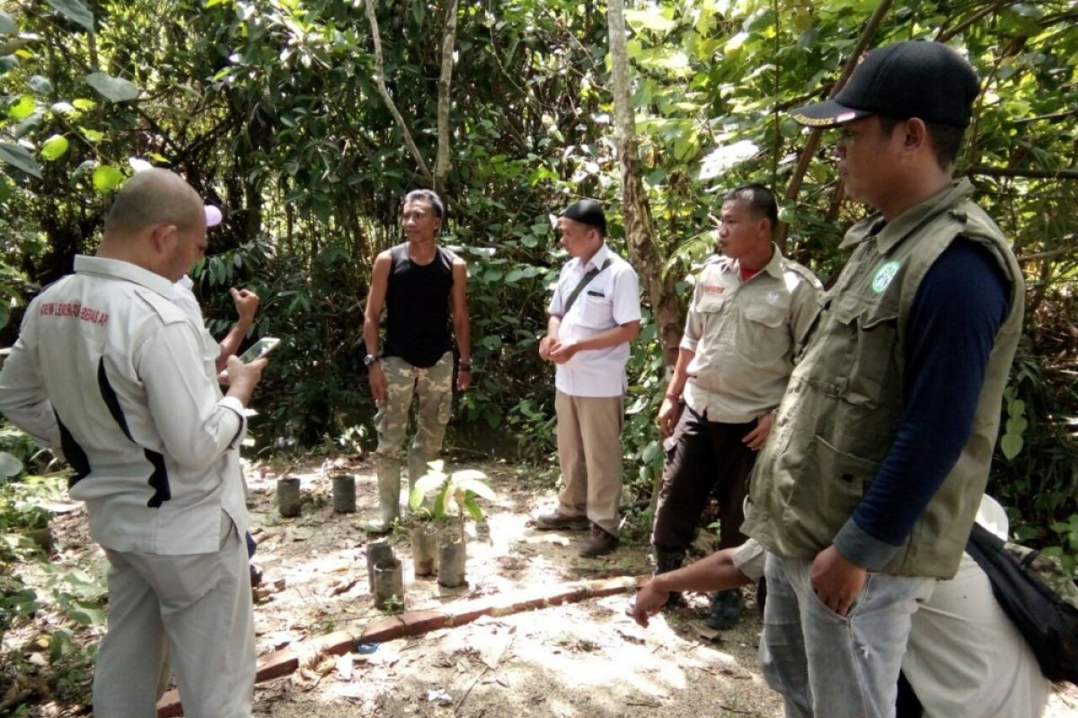 Ade Chandra kader pencegahan karhutla dari Tebo