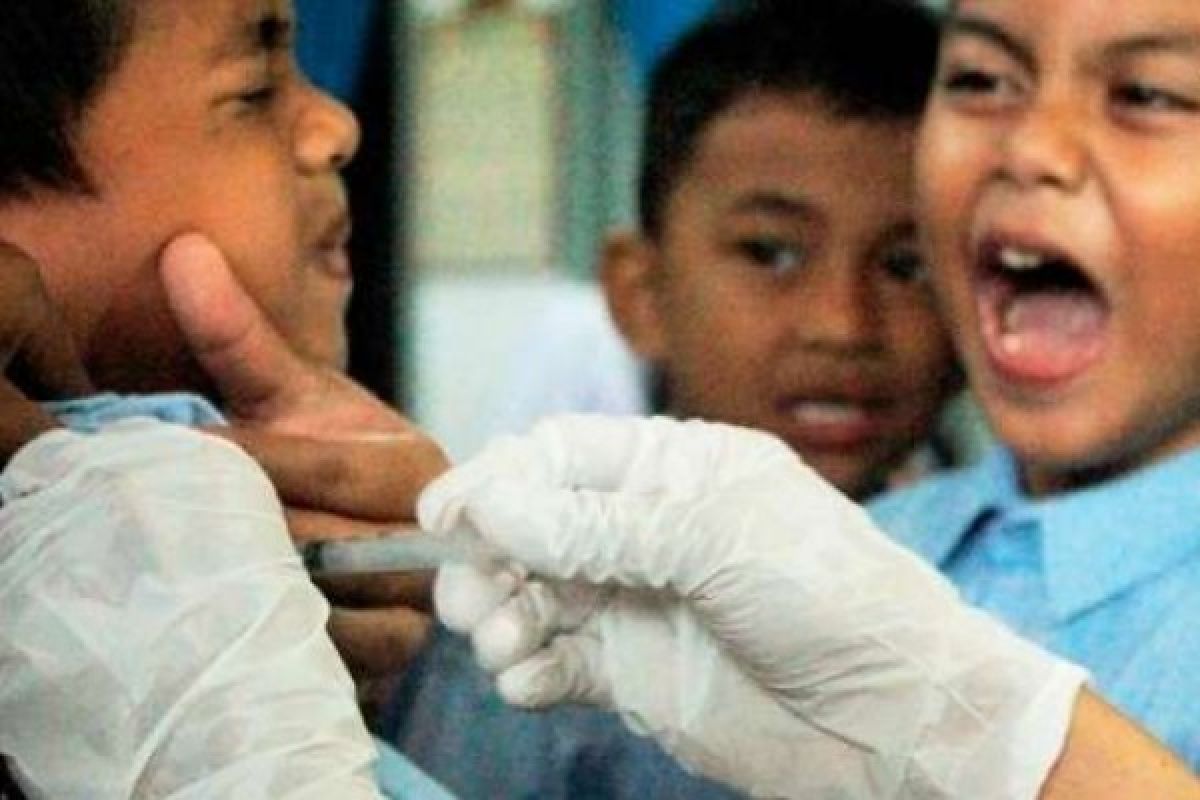 Imunisasi MR Sasar Anak Suku Pedalaman Riau