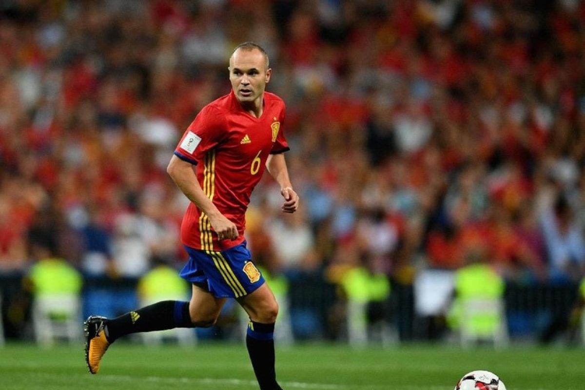 Andres Iniesta segera pensiun sebagai pemain