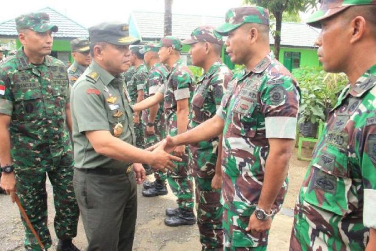 Inspektur Jenderal TNI tinjau pasukan perbatasan RI-PNG