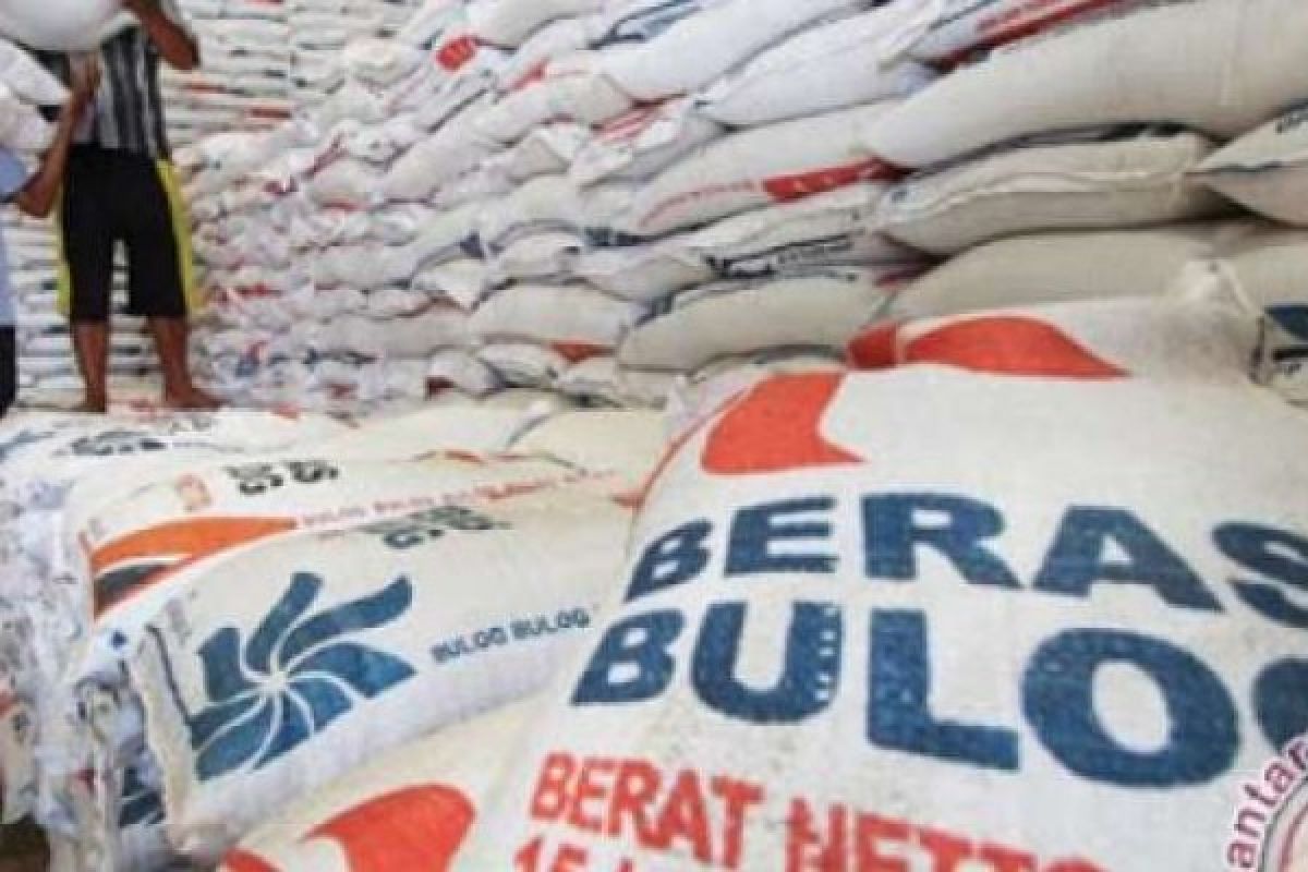 Jaga Harga Beras Sesuai HET, Bulog Riau-Kepri Lanjutkan Operasi Pasar