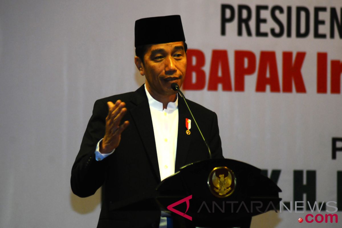 Jokowi sebut Cak Imin dan Romy sedang bersaing