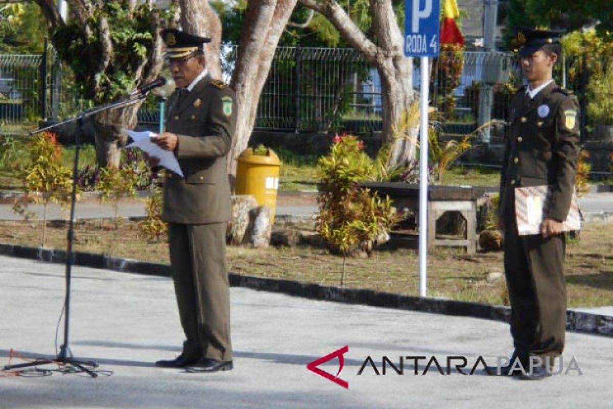 Aparat Kejaksaan Biak diingatkan tidak menyalahgunakan kewenangan