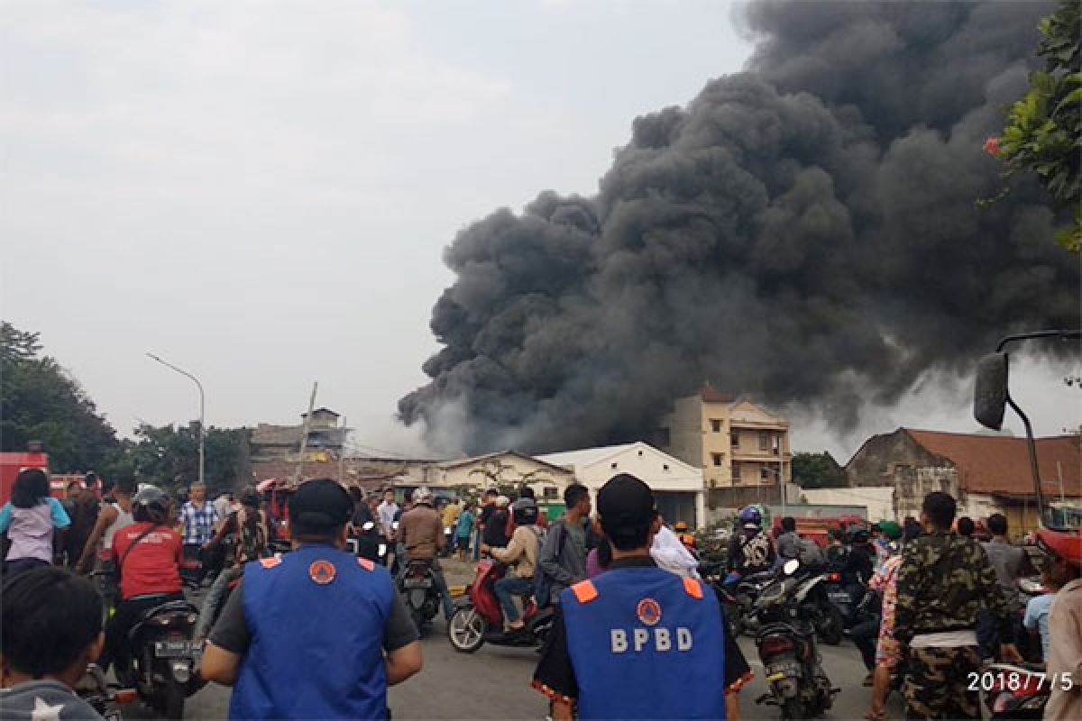 Kebakaran di Ancol, 31 mobil pemadam dikerahkan