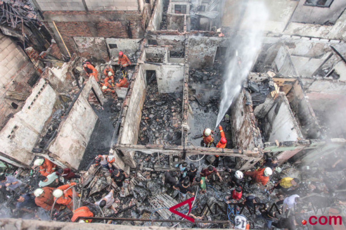 Kemensos bangun tenda-dapur layani korban kebakaran di Menteng