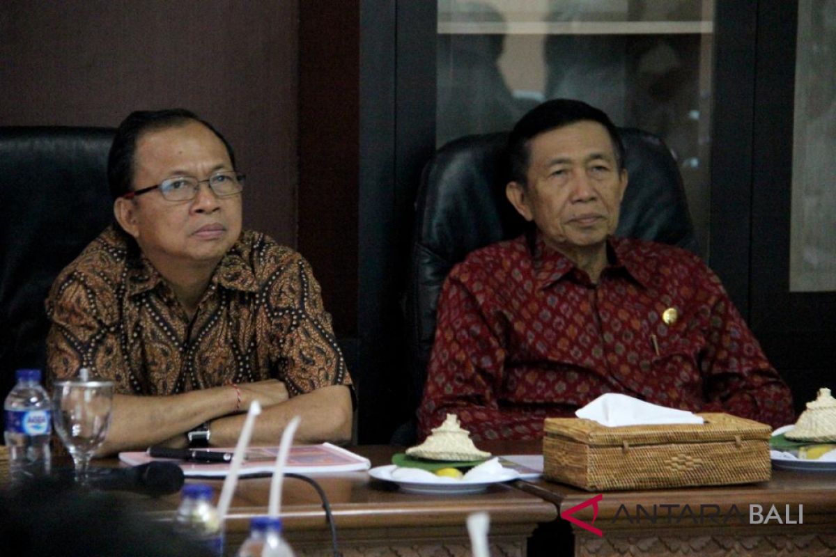 Pastika beri masukan Koster soal percepatan infrastruktur