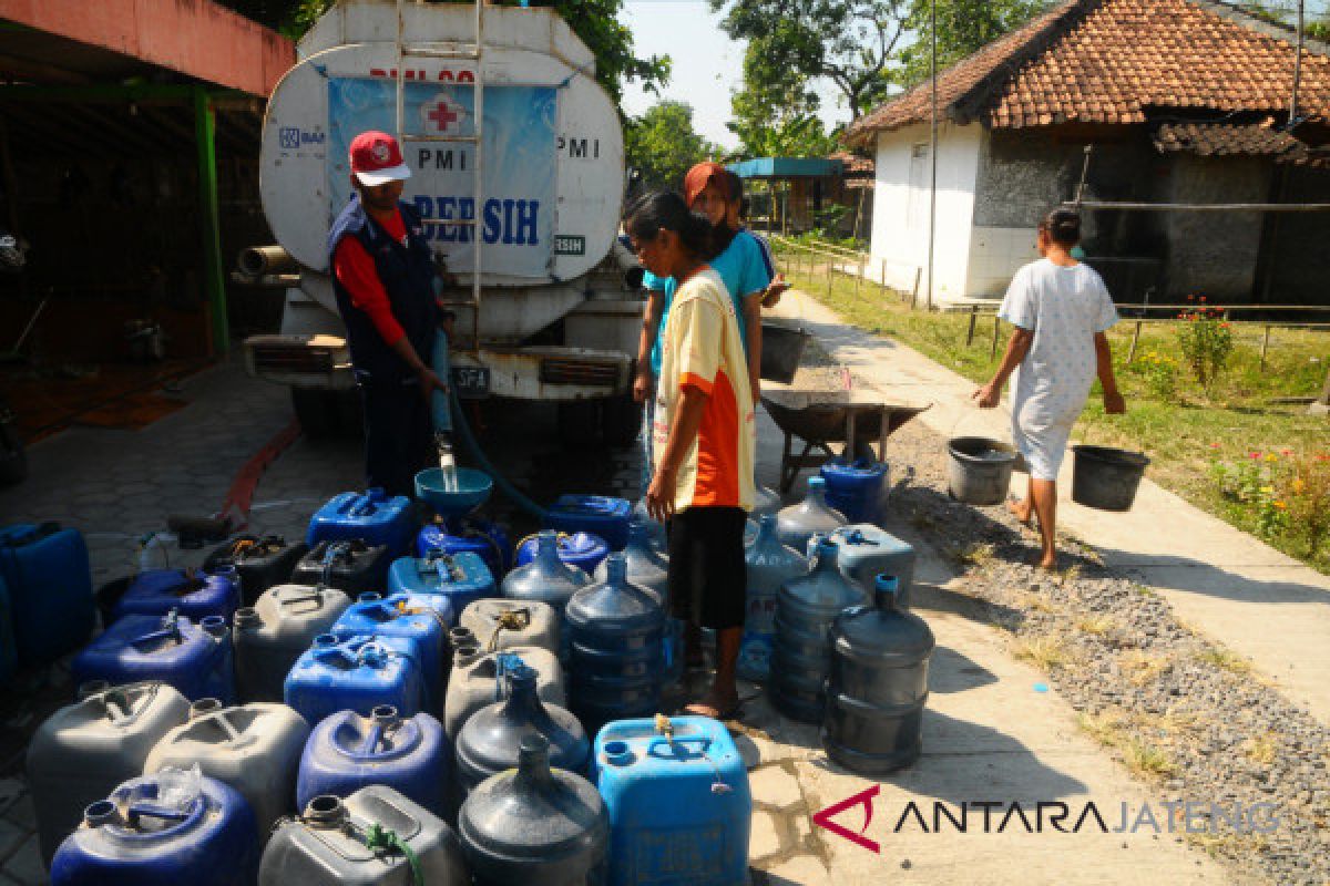 Kemarau, Puluhan Desa di Grobogan Kesulitan Air Bersih